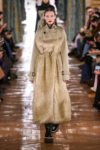 Look 23